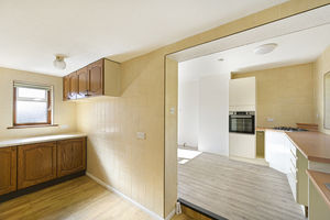 Kitchen/breakfast room- click for photo gallery